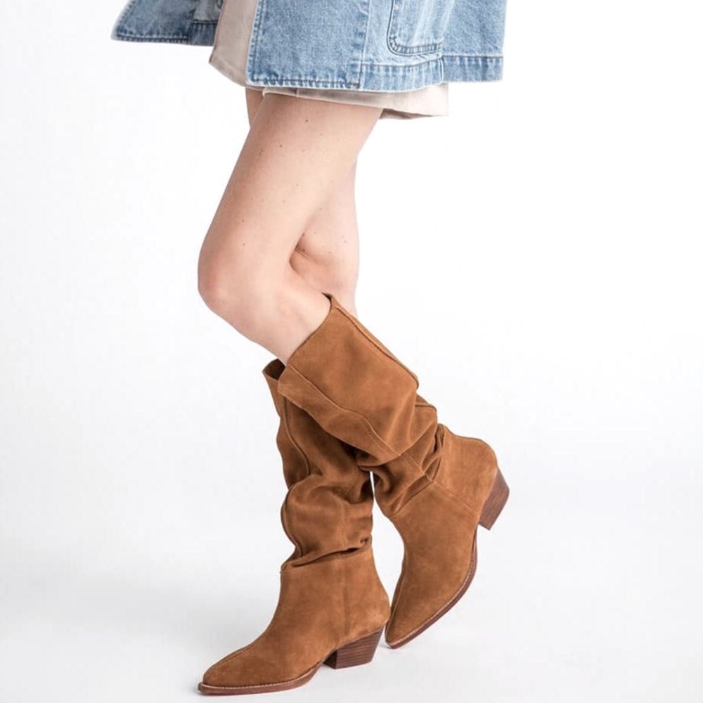 Tan Slouch Leather Cowboy Boots (37/7.5)
